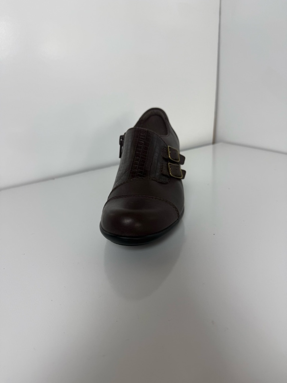 Clarks Cushion Soft Brown Leather Heels Comfort Buckle Zip Shoes 5.5
